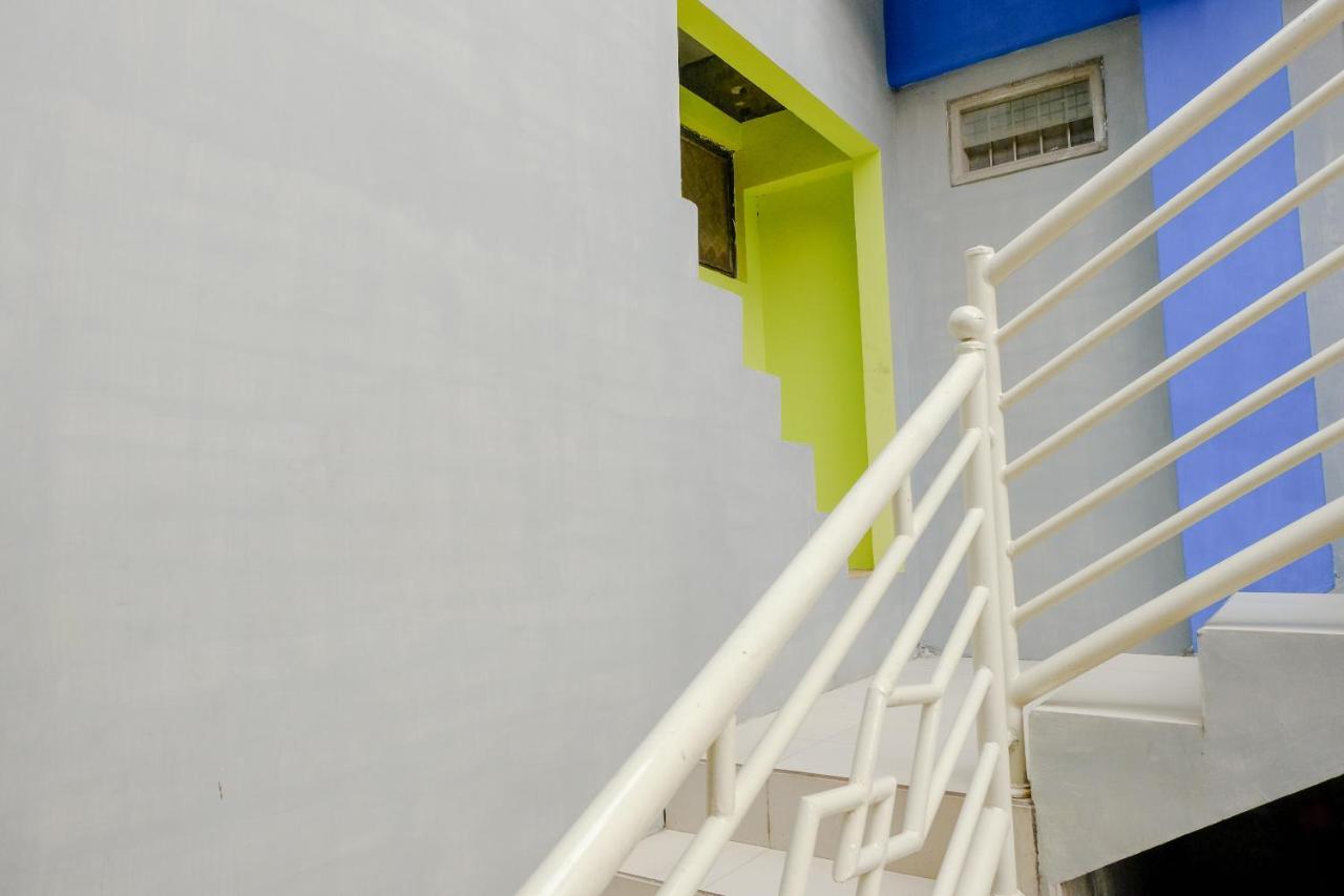 Spot On 2081 Sriwijaya Family Residence Lawang Exterior foto